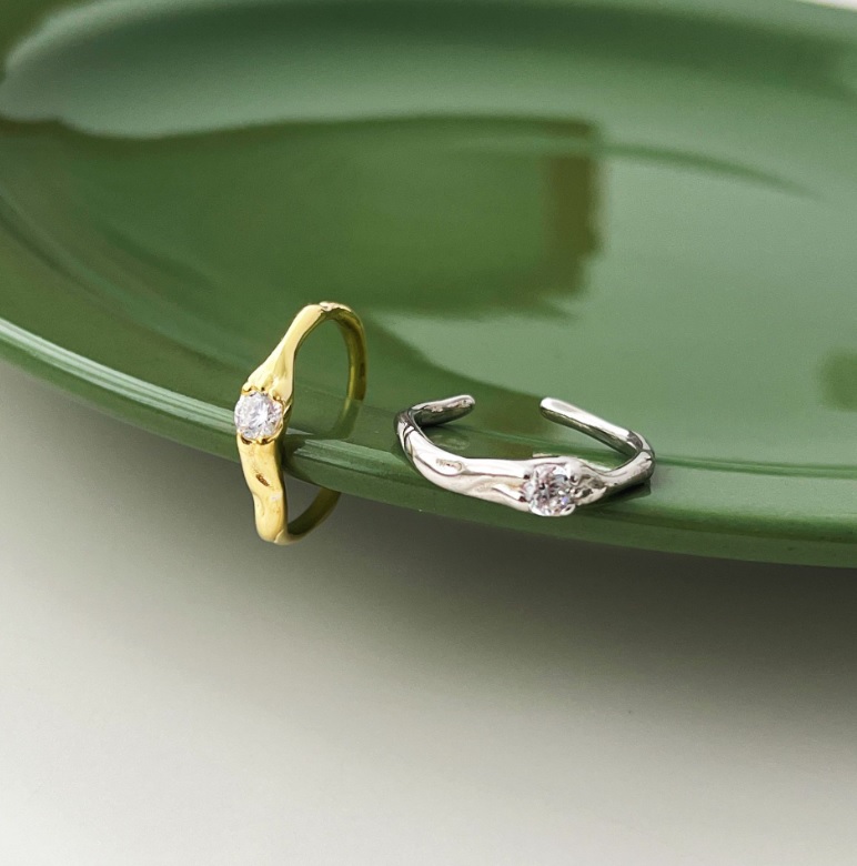925 Sterling Silver Irregular Shape CZ Ring